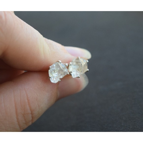 Sterling silver stud earrings, alternative diamond, uncut natural gemsto… - Picture 2 of 5